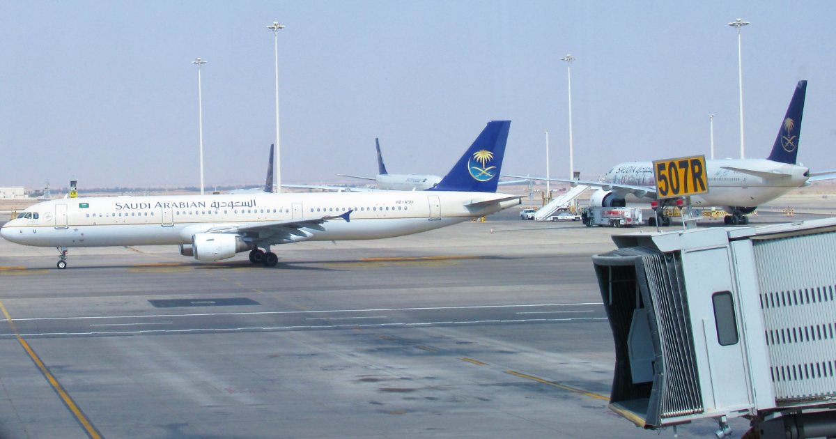 Pesawat Saudia di Lapangan Terbang Antarabangsa King Khalid, Riyadh